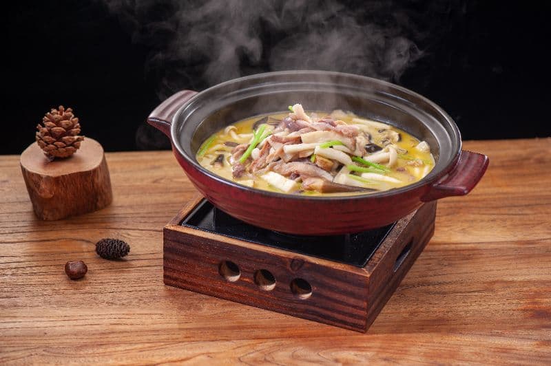 Braised Pork Tripe with Mixed Mushrooms